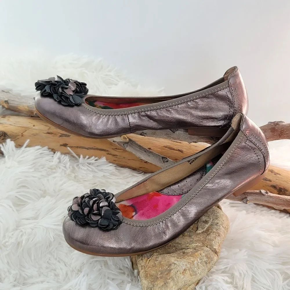 Born metallic ballet flats with leather flowers leather